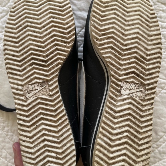 20% OFF 2+ BUNDLES! Nike “Cortez” Sneakers. Black & White. US 7.5/EUR 38.5 - Picture 10 of 10